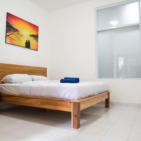 Sunrise Surf Guest House Canggu  Exterior photo