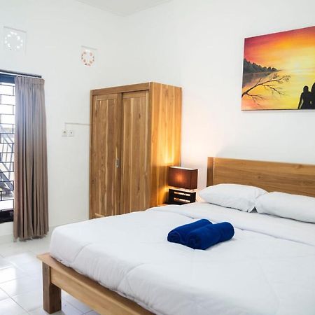 Sunrise Surf Guest House Canggu  Exterior photo
