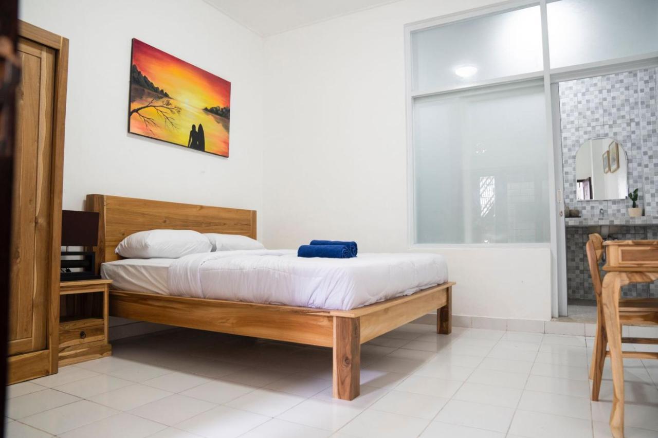 Sunrise Surf Guest House Canggu  Exterior photo